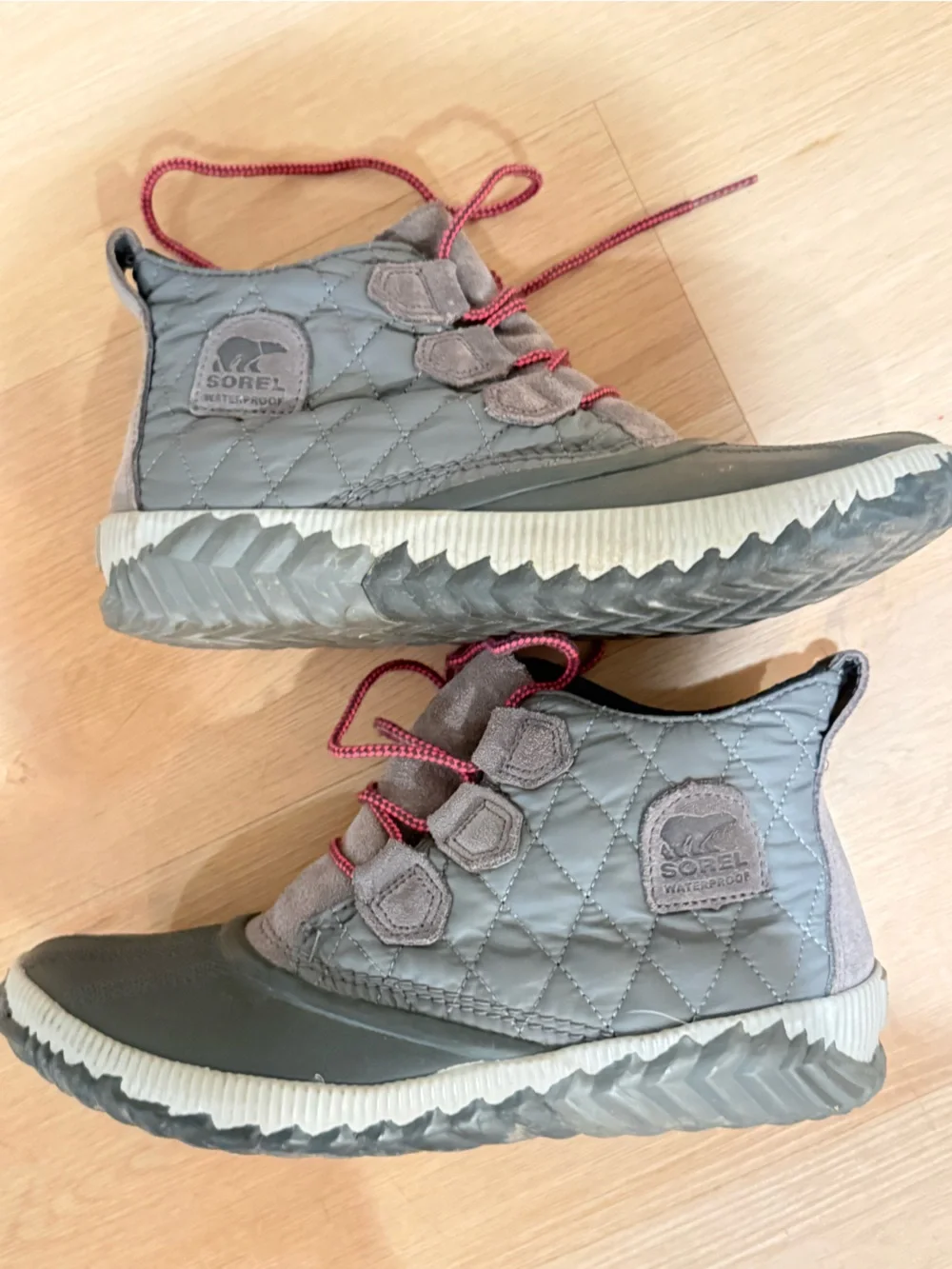 Sorel Women’s Out N About Quilted Ankle Rain Duck Boot Grey 9.5